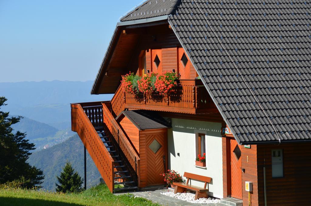Apartmaji Srnca Cerkno Luaran gambar